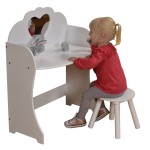 Masuta de toaleta White Star cu scaunel din lemn MDF Liberty House Toys OnlyToys Masuta de toaleta White Star cu scaunel din lemn MDF Liberty House Toys OnlyToys